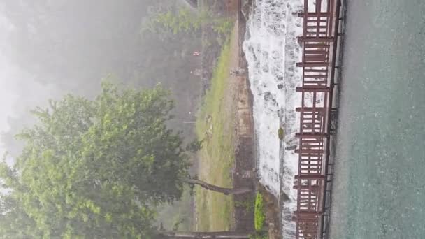 Piogge Acqua Che Scorre Veloce Causa Pioggia Modelli Meteorologici Tempesta — Video Stock