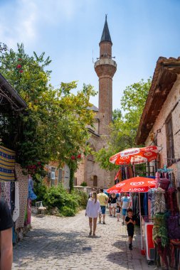 Alanya, Türkiye - 22 Haziran 2023: Antalya 'daki Antik Süleyman Camii. Yüksek kalite fotoğraf