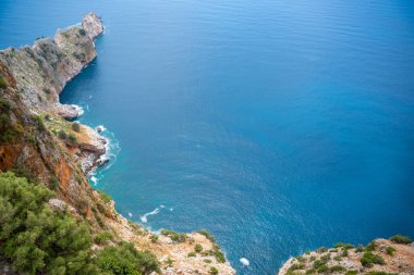 Uçurumun kenarındaki kalenin duvarı, Alanya, Türkiye. Yüksek kalite fotoğraf