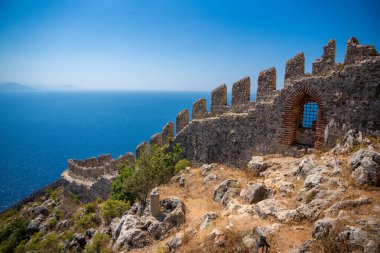 Türkiye 'nin Antalya ilçesindeki Alanya Kalesi' nin güzel deniz manzarası. Yüksek kalite fotoğraf