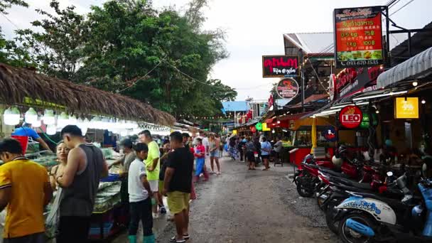 Phuket Tailândia Dezembro 2023 Comércio Frutos Mar Mercado Rawai Turistas — Vídeo de Stock