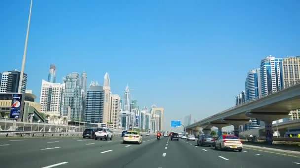 Dubai Zjednoczone Emiraty Arabskie Grudnia 2023 Widok Przedniej Szyby Samochodu — Wideo stockowe