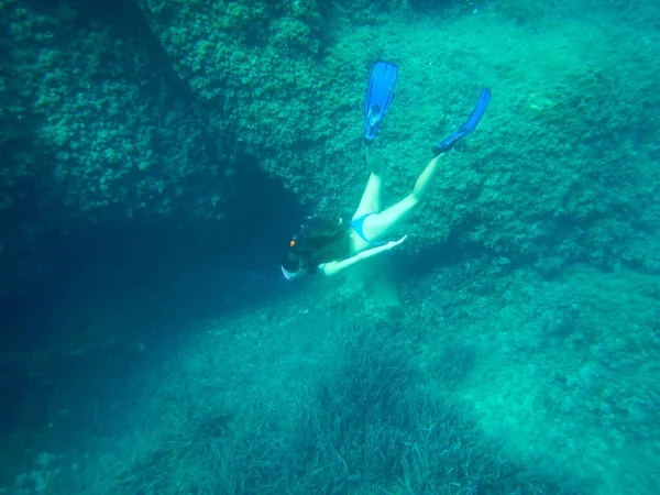 Freitauchen Unter Wasser Kontakt Mit Dem Meer — Stockfoto