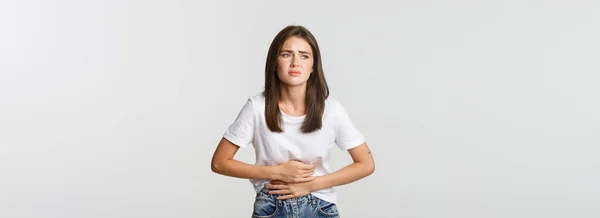 Mujer Con Dolor Estómago Doblarse Tomarse Las Manos Vientre Malestar — Foto de Stock