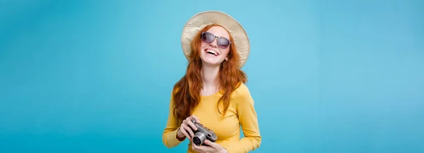Travel Concept Close Portrait Young Beautiful Attractive Redhair Girl Wtih — Stock Photo, Image