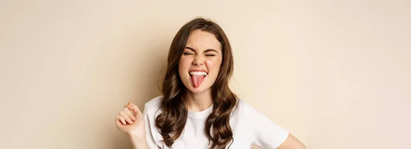 Close Happy Carefree Beautiful Woman Posing Silly Showing Tongue Having — Stock Photo, Image