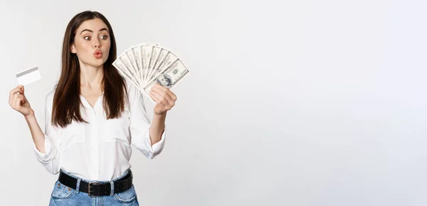 Excited Woman Holding Credit Card Money Looking Amazed Cash Standing — ストック写真