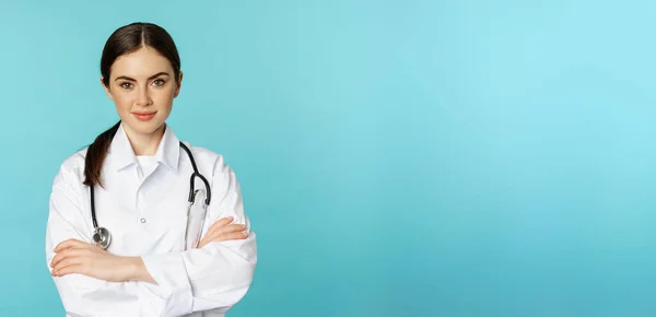 Medical Staff Doctors Concept Young Smiling Female Doctor Healthcare Worker — Foto de Stock