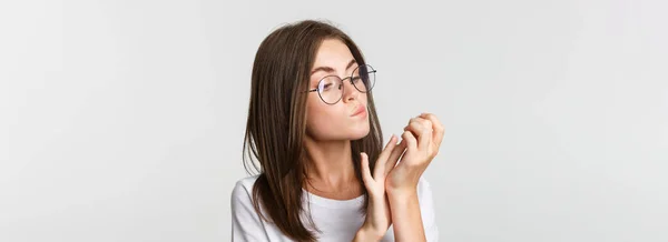 Close Attractive Young Brunette Woman Glasses Looking Fingernails Beauty Salon — Stock Photo, Image