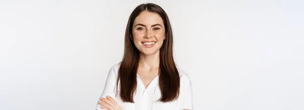 Close Confident Corporate Woman Professional Entrepreneur Smiling Cross Arms Chest — Stock fotografie