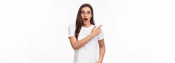 Waist Portrait Enthusiastic Amazed Impressed Young Attractive Girl Glasses Talking — Stock Photo, Image