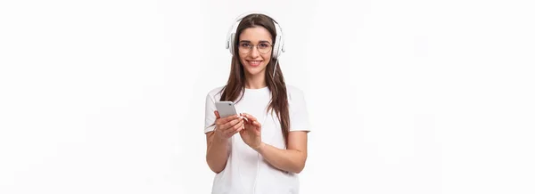 Technology Lifestyle Music Concept Portrait Charismatic Smiling Young Woman Headphones — Stock Photo, Image