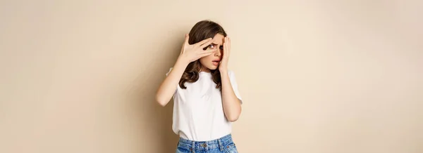 Young Woman Scared Watch Cover Eyes Hands Peeking Fingers Scary — Foto Stock