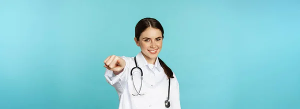 Young Professional Woman Doctor Medical Worker Showing Okay Zero Gesture — Stock Fotó