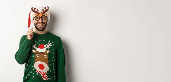 Noel Tatil Konsepti Mutlu Sakallı Adam Noel Kutluyor Parti Maskesi — Stok fotoğraf