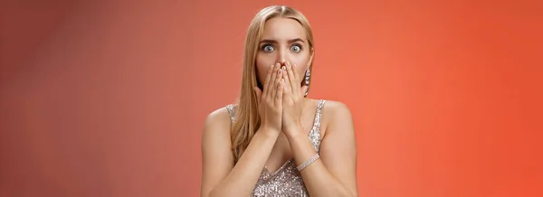 Concerned Shocked Worried Blond Woman Terrified Gasping Cover Mouth Hands — Stock Photo, Image