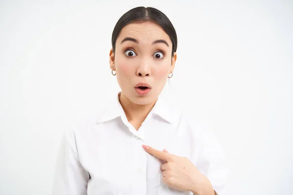 Portrait Asian Businesswoman Looks Surprised Points Herself Shocked Face Expression — Stock Photo, Image