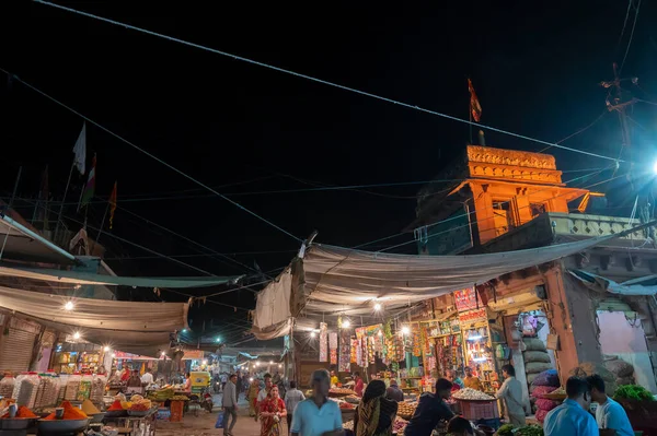 インドのラジャスタン州ジョードプル 2019 インドのラジャスタン州ジョードプルにある有名なサルダール市場とガンタ ガー時計塔の夜の画像 — ストック写真