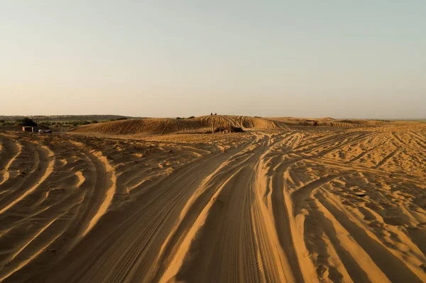 Otisky Pneumatik Písečných Dunách Pouště Thar Rajasthan Indie Turisté Přijíždějí — Stock fotografie