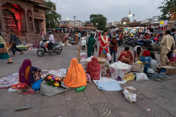 stock image Jodhpur, Rajasthan, India - 20.10.2019 : Rajasthani buyers and sellers at famous Sardar Market and Ghanta ghar Clock tower in Jodhpur, Rajasthan, India.