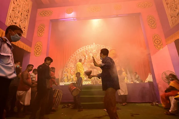 Howrah West Bengal India October 2021 Hindu Devotee Dancing Dhunuchi — Zdjęcie stockowe