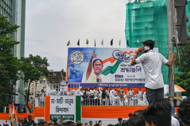 Kolkata, West Bengal, India - 21st July 2022 : All India Trinamool Congress Party, AITC or TMC, at Ekushe July, Shadid Dibas, Martyrs day rally. Sound technician checking up coverage at Dharmatala.