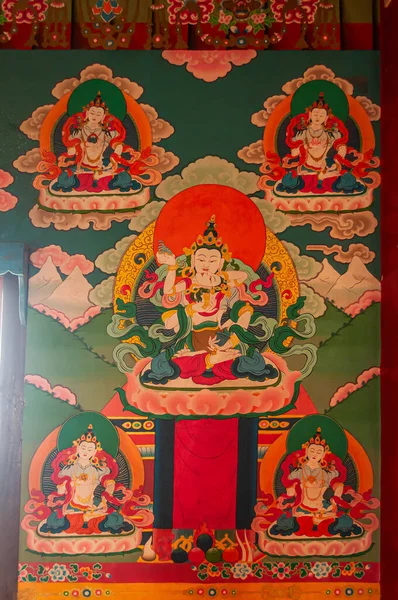 Sikkim Ινδία Μαρτίου 2004 Πολύχρωμες Τοιχογραφίες Buddist Έργο Γραφιστικής Τέχνης — Φωτογραφία Αρχείου