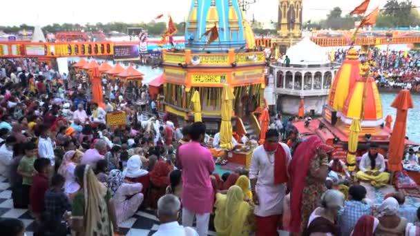 Haridwar Uttarakhand Indien April 2021 Hinduiska Anhängare Vid Har Pauri — Stockvideo