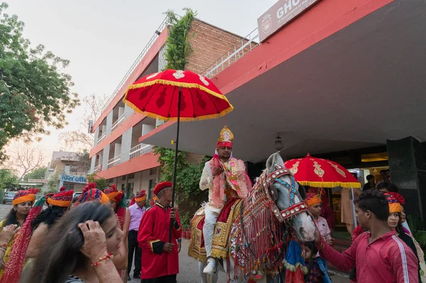 Jodhpur Rajastán India 2019 Baraat Señoras Con Turbantes Boda Bailando — Foto de Stock