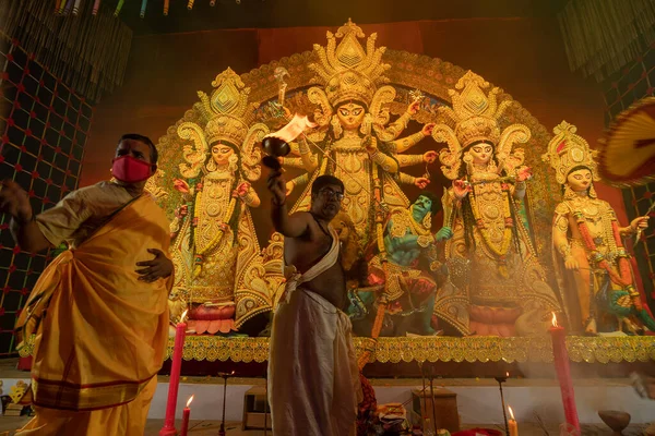 Howrah Westbengalen Indien Oktober 2022 Hindu Priester Verehren Die Göttin — Stockfoto