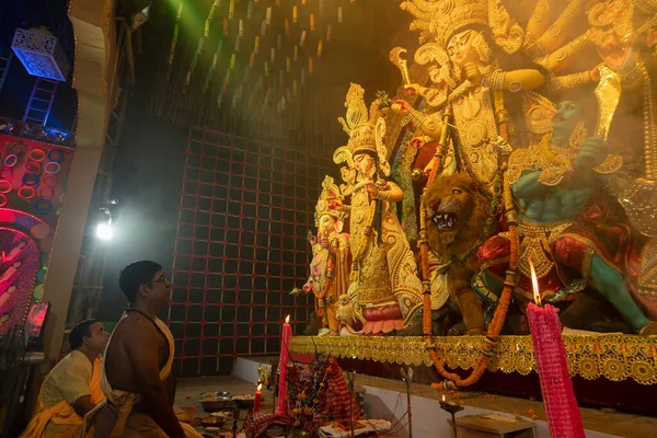 Howrah Bengal Zachodni Indie Października 2022 Kapłani Hinduistyczni Modlący Się — Zdjęcie stockowe