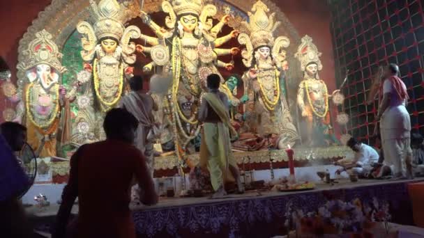 하우라 웨스트 2022년 10월 다라키스가 보그를 거룩한 음식은 Durga에게 제공되고 — 비디오