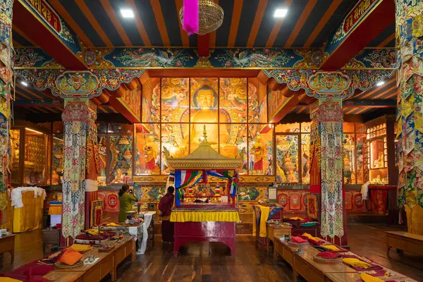 Darjeeling, Batı Bengal, Hindistan - 20.08.2023: Ghum Manastırı 'nın güzel manzarası. Görüntü izinle alındı. Buddist Manastırı içinde barışçıl, sakin ve dindar bir ortam.