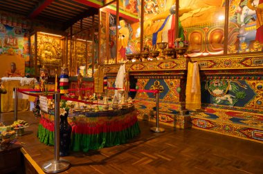 Darjeeling, Batı Bengal, Hindistan - 20.08.2023: Ghum Manastırı 'nın güzel manzarası. Görüntü izinle alındı. Buddist Manastırı içinde barışçıl, sakin ve dindar bir ortam.