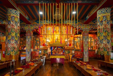 Darjeeling, Batı Bengal, Hindistan - 20.08.2023: Ghum Manastırı 'nın güzel manzarası. Görüntü izinle alındı. Buddist Manastırı içinde barışçıl, sakin ve dindar bir ortam.