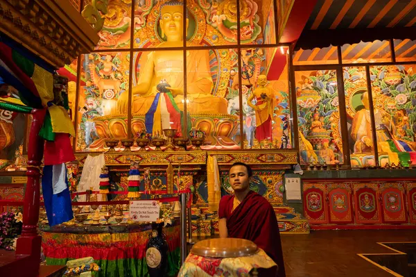 Darjeeling, Batı Bengal, Hindistan - 20.08.2023: Ghum Manastırı 'nın güzel manzarası. Görüntü izinle alındı. Buddist Manastırı içinde barışçıl, sakin ve dindar bir ortam.