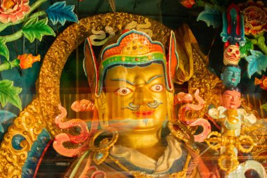 Goutama Buddha 'nın yüzü, Budist dini sembolü Sikkim Manastırı - Sikkim, Hindistan. İzinle resim çekimi.
