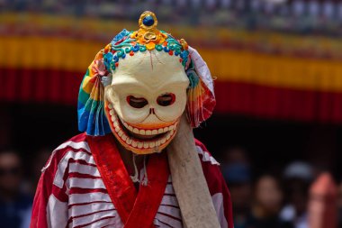 Leh, Ladakh Hindistan 'daki Hemis Manastırı' nda renkli bir maske dansı gerçekleştiriliyor..