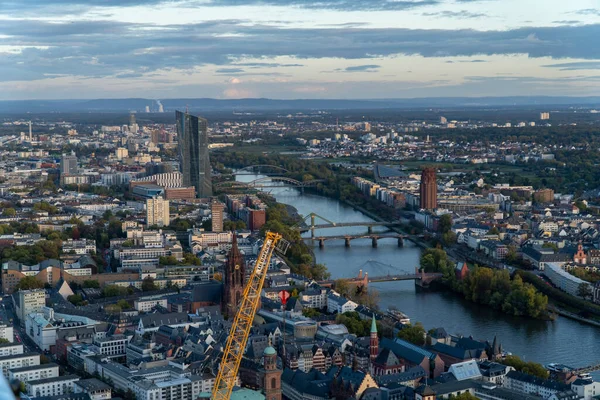 Gün Batımında Frankfurt Ufuk Çizgisinin Hava Görüntüsü Modern Bina Günün — Stok fotoğraf