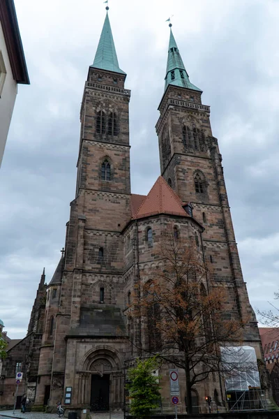 Nuremberg Germany November 2022 Two Gigantic Towers Sebald Sebalduskirche Church — Stock Photo, Image