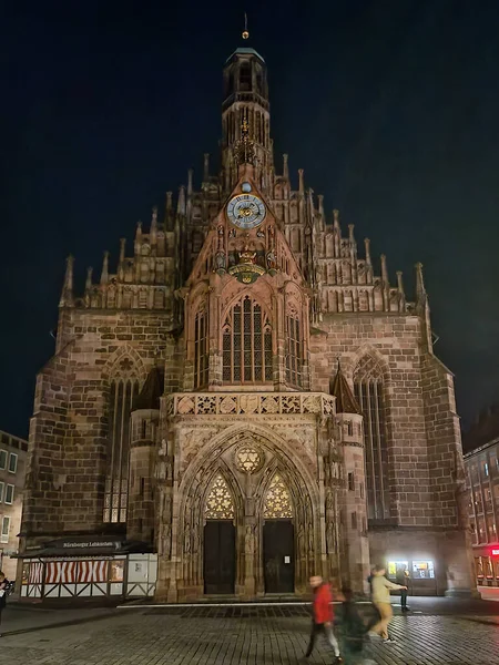 Nuremberg Allemagne Novembre 2022 Façade Extérieure Église Frauenkirche Nuit Situé — Photo