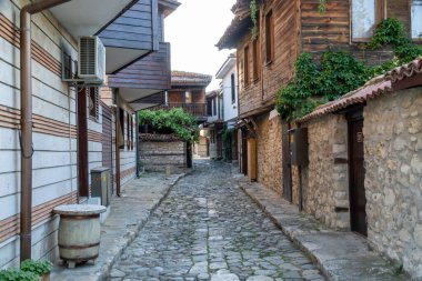 Bulgaristan 'ın eski Nessebar kasabası. Bir sürü tarihi simgesi olan Karadeniz şehri.