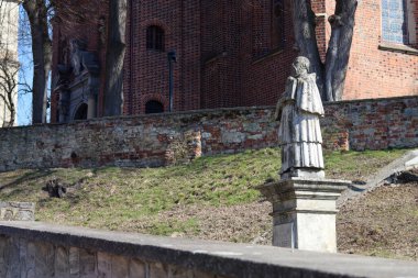 Sandomierz 'deki eski bir kilise. Polonya.