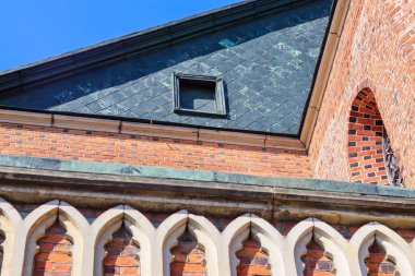 Sandomierz 'deki tarihi kilise. Polonya.