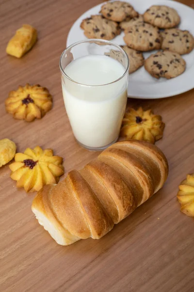 Table Served Ready Homemade Cookies Bread Glass Milk Food Drink — Stock Photo, Image