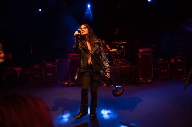 George Lynch ve Lynch Mob, Zümrüt Dağı 'ndaki tiyatroda canlı performans sergiliyorlar. Clemens Michigan, 1-28-2023