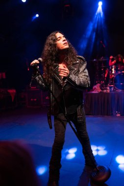 George Lynch ve Lynch Mob, Zümrüt Dağı 'ndaki tiyatroda canlı performans sergiliyorlar. Clemens Michigan, 1-28-2023