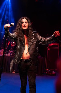 George Lynch ve Lynch Mob, Zümrüt Dağı 'ndaki tiyatroda canlı performans sergiliyorlar. Clemens Michigan, 1-28-2023