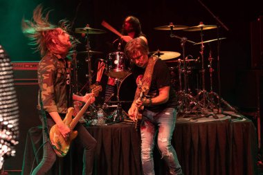 George Lynch ve Lynch Mob, Zümrüt Dağı 'ndaki tiyatroda canlı performans sergiliyorlar. Clemens Michigan, 1-28-2023