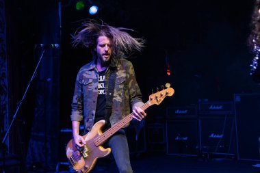 George Lynch ve Lynch Mob, Zümrüt Dağı 'ndaki tiyatroda canlı performans sergiliyorlar. Clemens Michigan, 1-28-2023